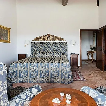 别墅 Fossatello Sleeps 10 With Pool And Air Con